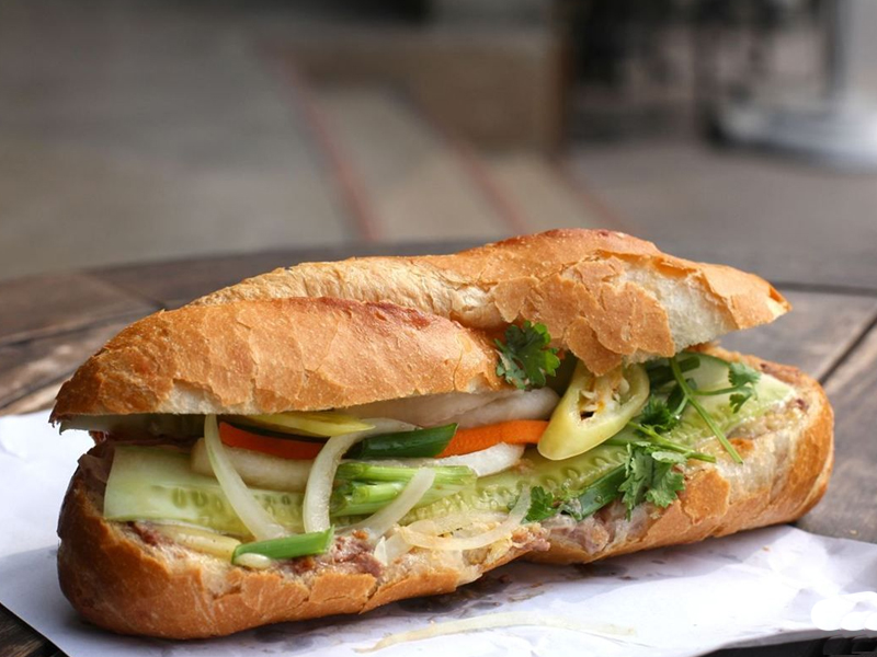 8 Best Ho Chi Minh city dishes top must-try foods in Saigon
